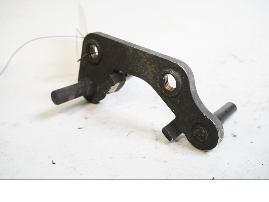 Baksidan på Bromsoksfäste från en Kawasaki VN 800 -1999 motorcykel.