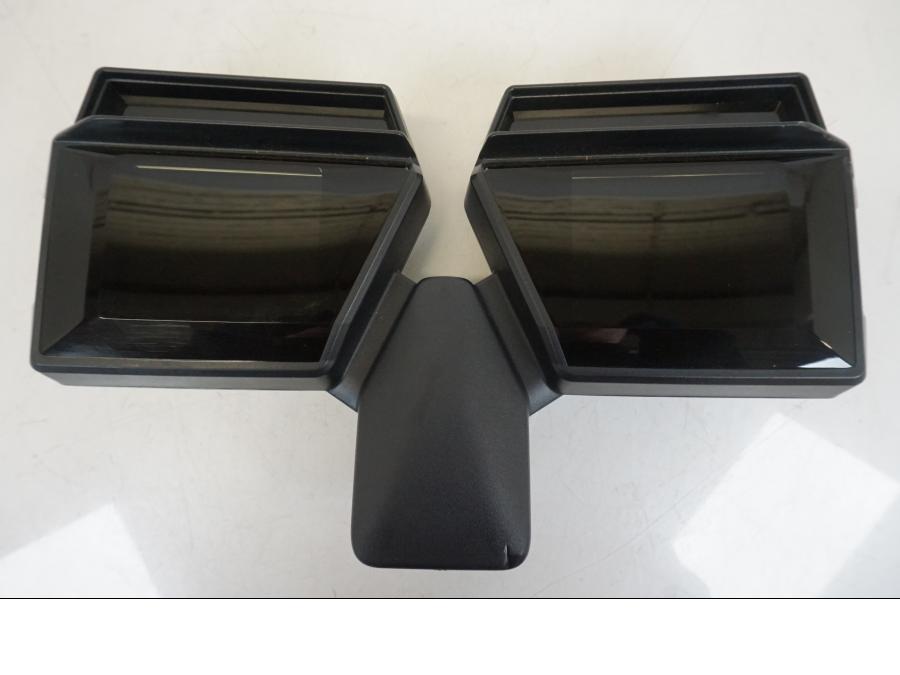 Framsidan på Instrumentpanel från en Yamaha MT-09 Tracer -2021 motorcykel.