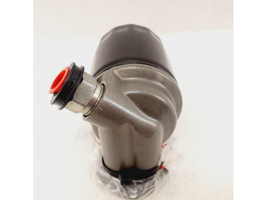 Snett uppifrån på Oljefilter från en H-D V-Rod 1130 -2005 motorcykel.