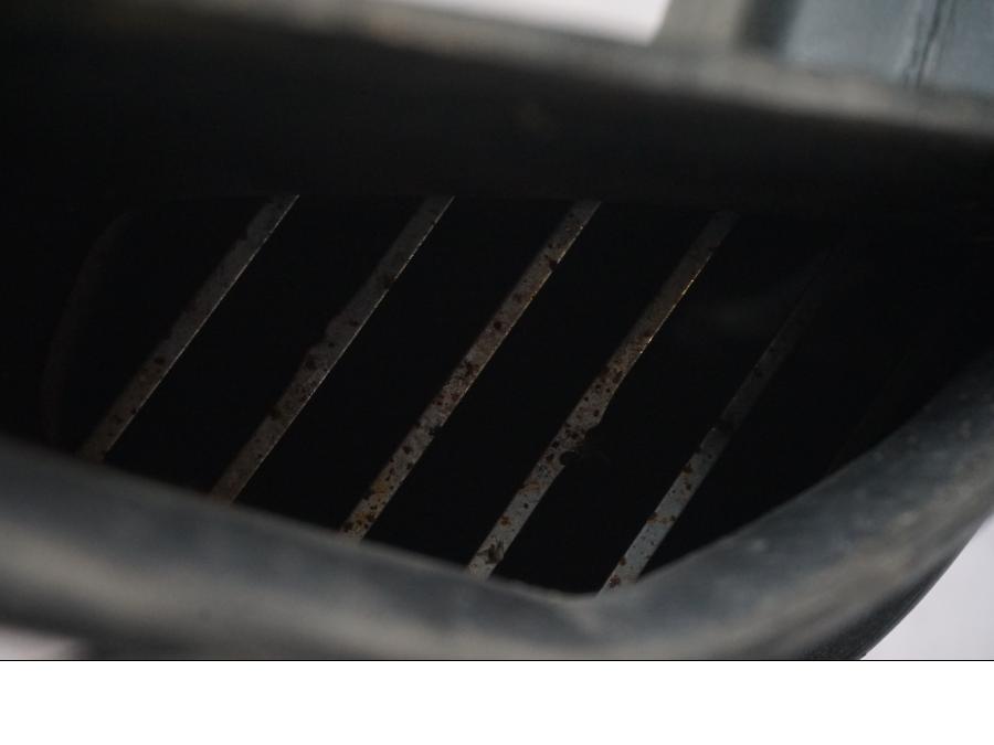 Höger sida på Luftintag från en Honda CBR 1100 XX -1999 motorcykel.