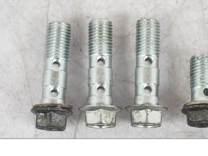 Baksidan på Skruv / Mutter etc från en Suzuki GSF 1250 -2010 motorcykel.