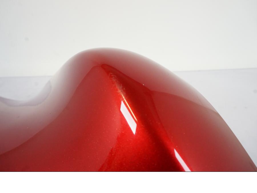 Baksidan på Bensintankskåpa från en Honda VFR 1200 -2010 motorcykel.