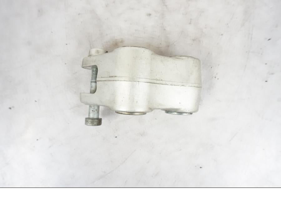 Snett nerifrån på Länkage från en KTM 690 SMCR -2016 motorcykel.