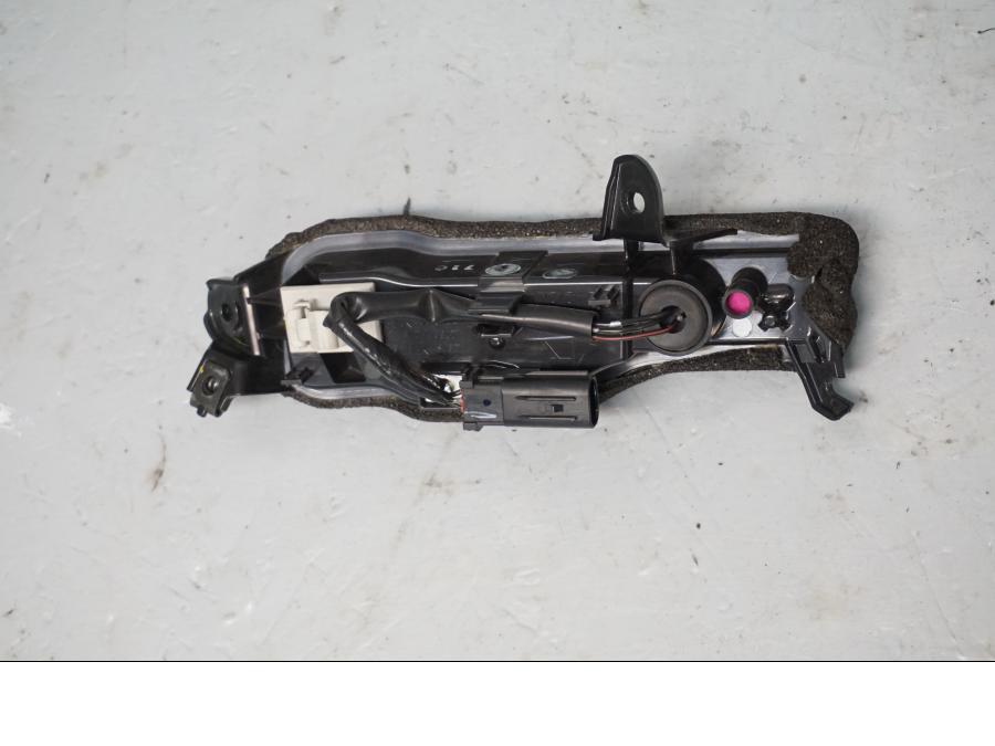 Baksidan på Strålkastare från en Yamaha YZF 1000 R1 -2017 motorcykel.