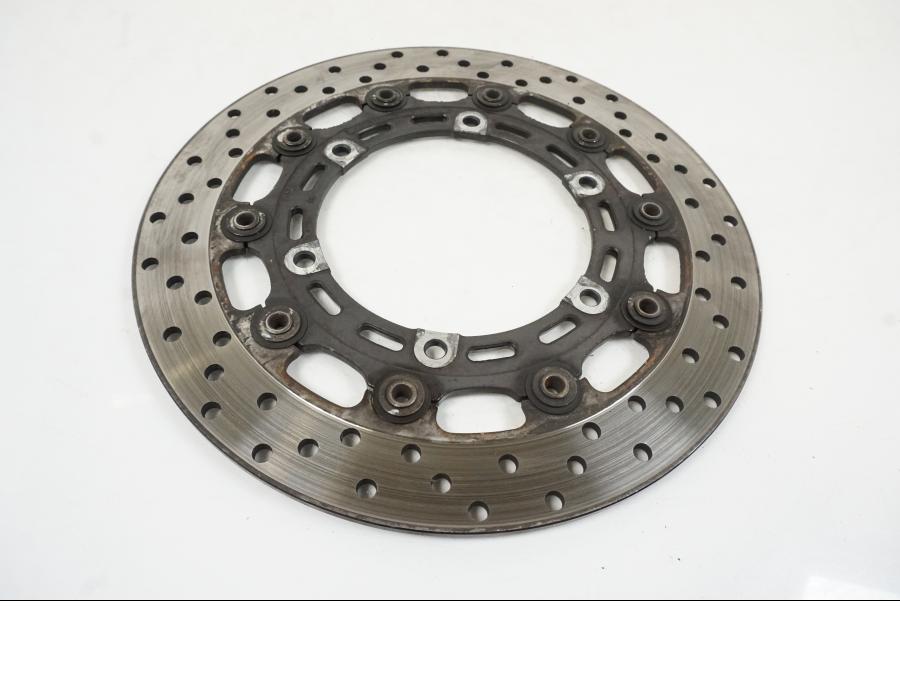 Framsidan på Bromsskiva från en Yamaha BT 1100 -2003 motorcykel.