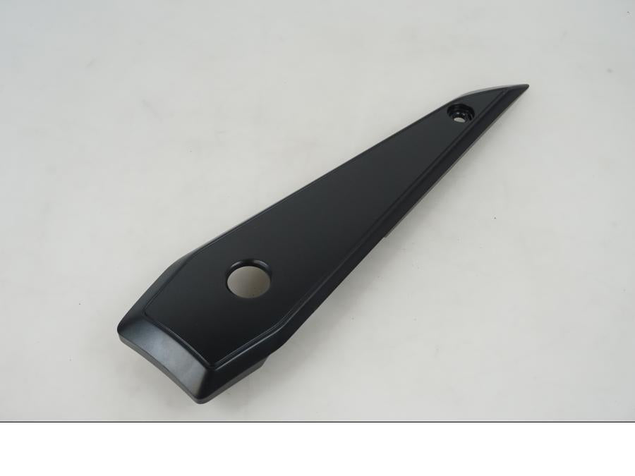 Framsidan på Sidopanel från en Yamaha FZ-1 -2006 motorcykel.