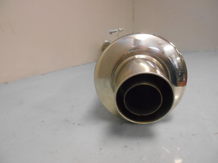 Höger sida på Ljuddämpare från en Honda CBR 600 -2001 motorcykel.