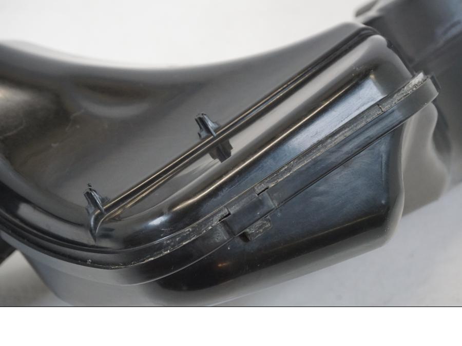 Extrabild5 på Luftintag från en Suzuki GSX 1300 R -2017 motorcykel.