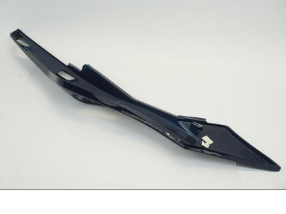 Snett uppifrån på Bakvinge från en Triumph Sprint GT -2011 motorcykel.