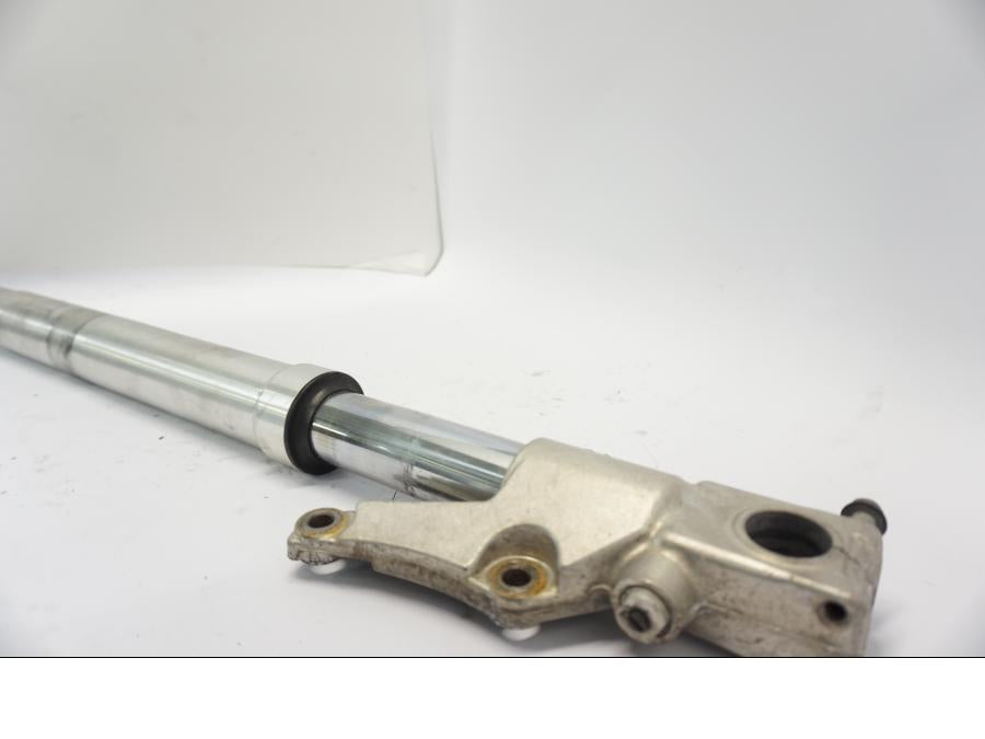 Höger sida på Gaffelben från en Suzuki GSX-R 750 -1992 motorcykel.