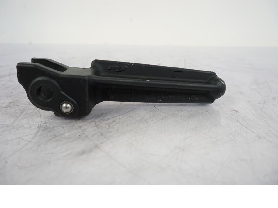 Snett uppifrån på Fotpinne från en KTM 1290 Super Duke -2019 motorcykel.