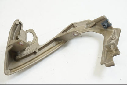 Vänster sida på Strålkastarfäste från en Ducati Streetfighter S -2011 motorcykel.