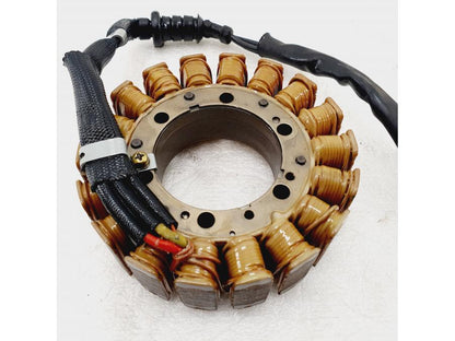 Baksidan på Generator från en H-D V-Rod 1130 -2005 motorcykel.