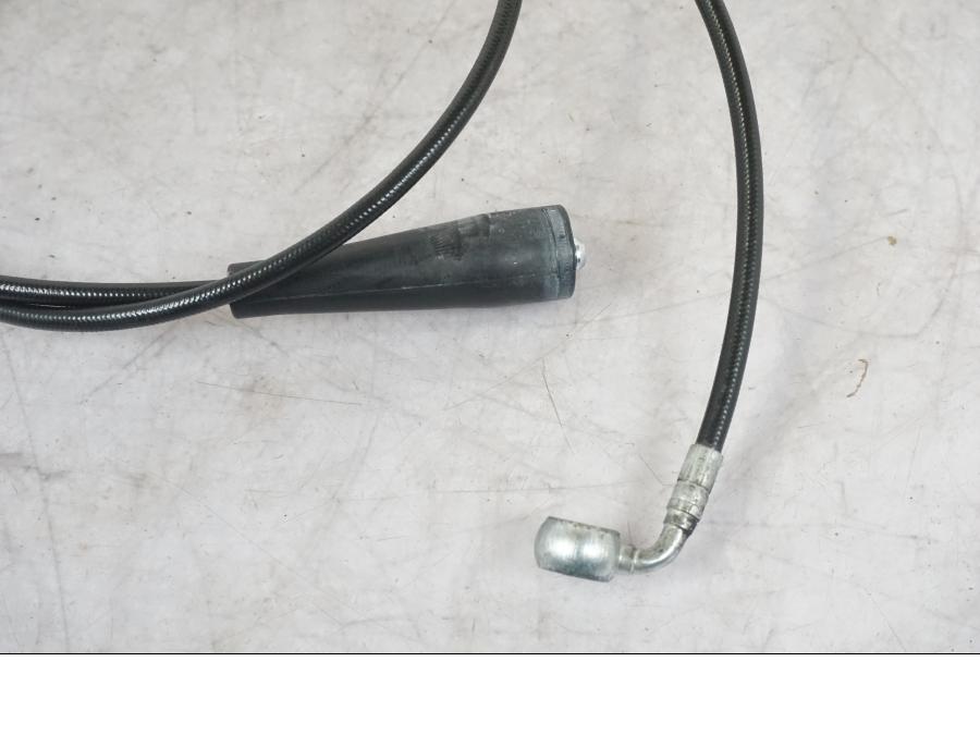 Baksidan på Kopplingsledning från en KTM 1290 Super Adventure S -2022 motorcykel.