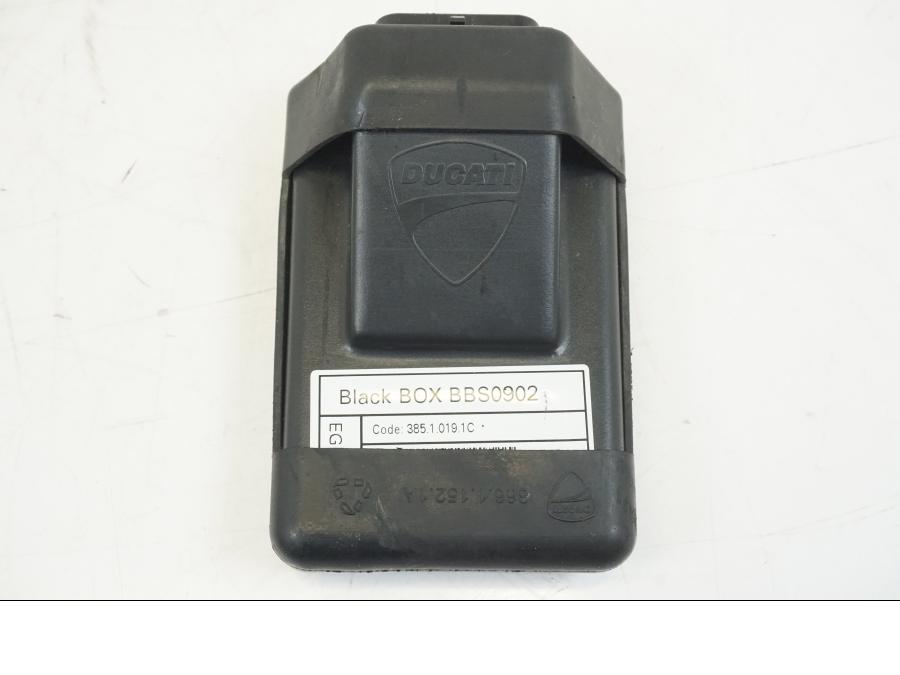Baksidan på CDI / ECU från en Ducati Hyperstrada -2013 motorcykel.