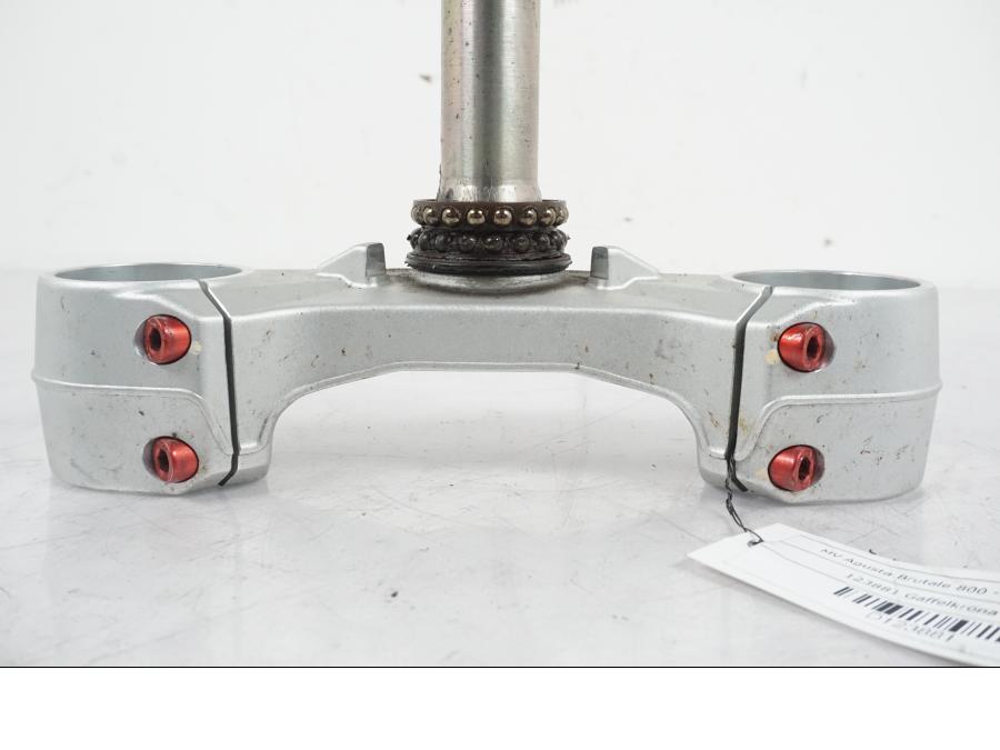 Vänster sida på Gaffelkrona från en MV Agusta Dragster -2014 motorcykel.