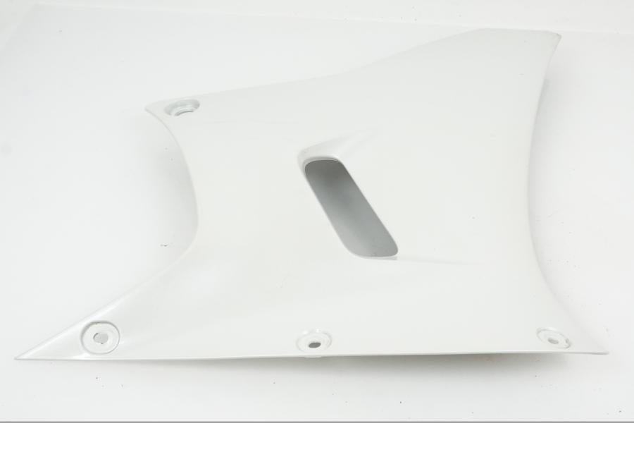 Höger sida på Magkåpa från en Yamaha YZF-R7 -2022 motorcykel.