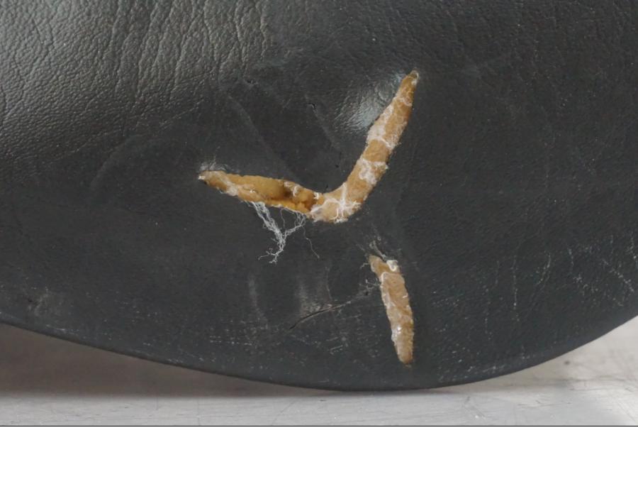 Snett nerifrån på Sadel från en Suzuki VZR 1800 -2009 motorcykel.