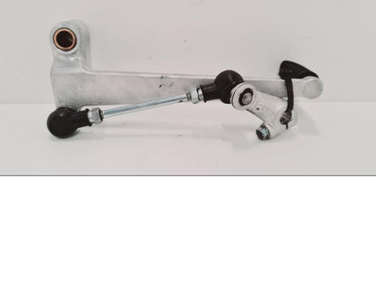 Höger sida på Växelpedal från en Suzuki DL 1000 -2016 motorcykel.