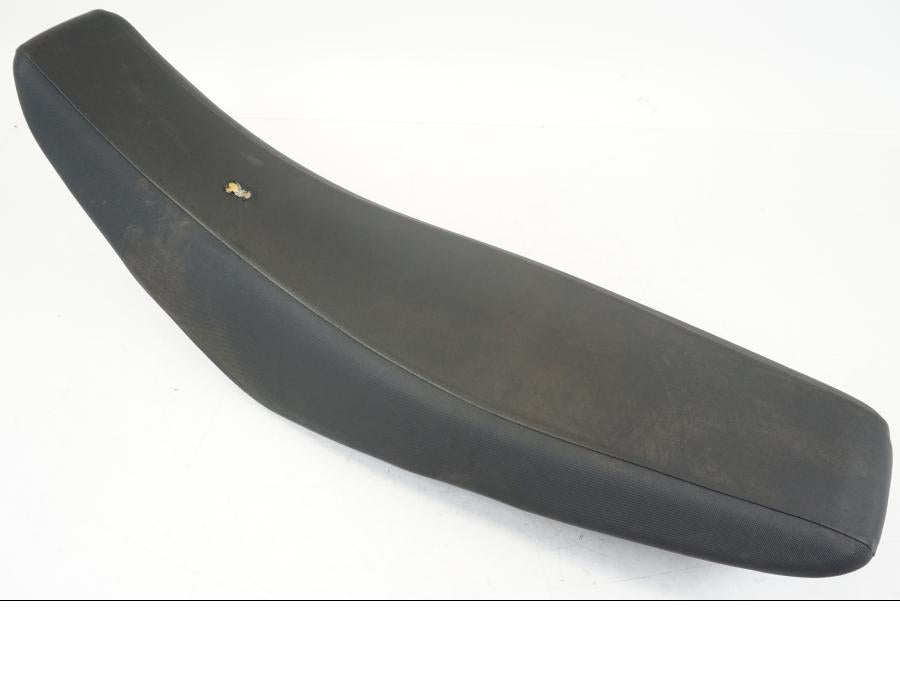 Framsidan på Sadel från en Yamaha WR 125 -2011 motorcykel.