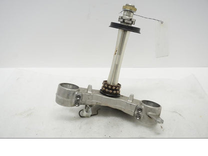 Framsidan på Gaffelkrona från en Suzuki SV 1000 -2007 motorcykel.