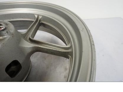 Extrabild1 på Fälg från en Kawasaki ER-6F -2010 motorcykel.