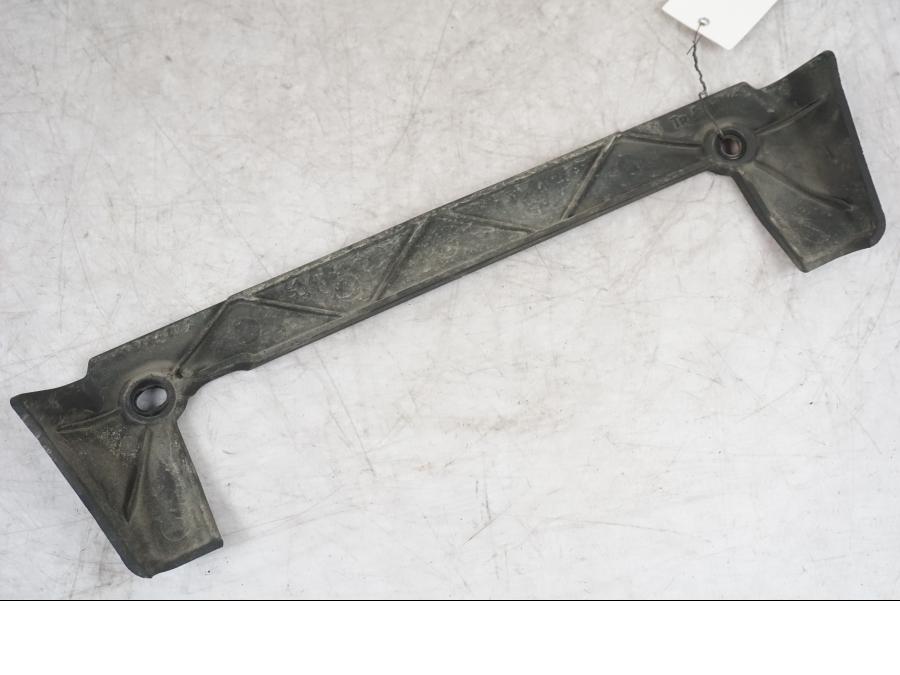 Vänster sida på Vattenkylkåpa från en Triumph Tiger -2009 motorcykel.