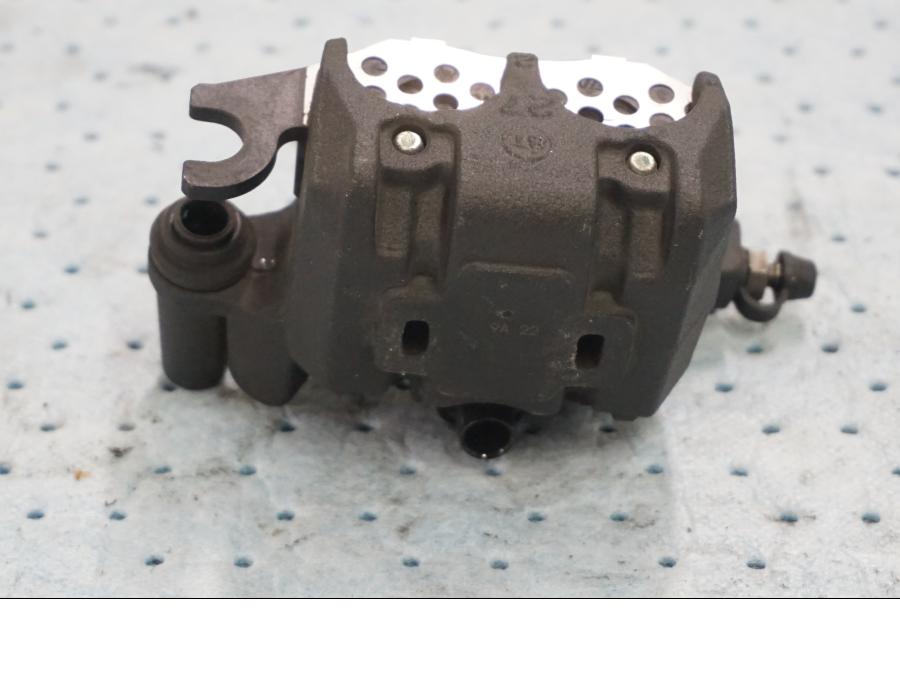 Höger sida på Bromsok från en Kawasaki Ninja H2 -2019 motorcykel.