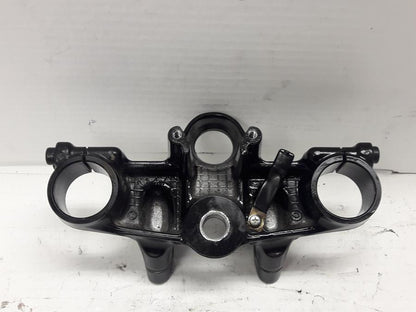 Baksidan på Gaffelkrona från en Kawasaki KLE 500 -2001 motorcykel.