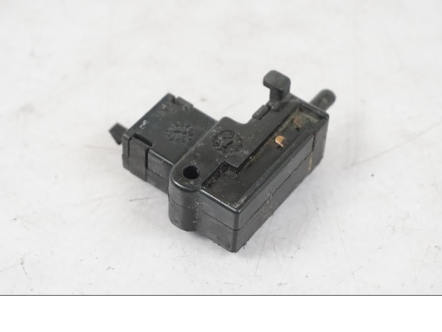 Vänster sida på Kopplingskontakt från en Yamaha XVS 1100 -2000 motorcykel.