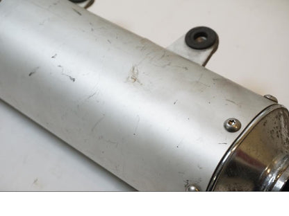 Höger sida på Ljuddämpare från en KTM 625 SMC -2005 motorcykel.