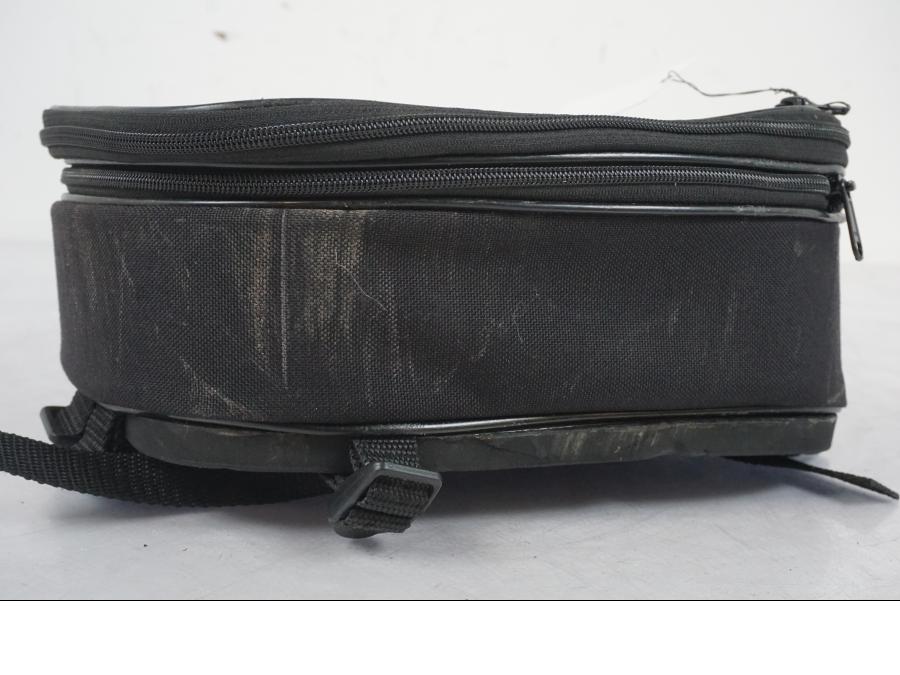 Höger sida på Väska från en KTM 1290 Super Duke R -2022 motorcykel.