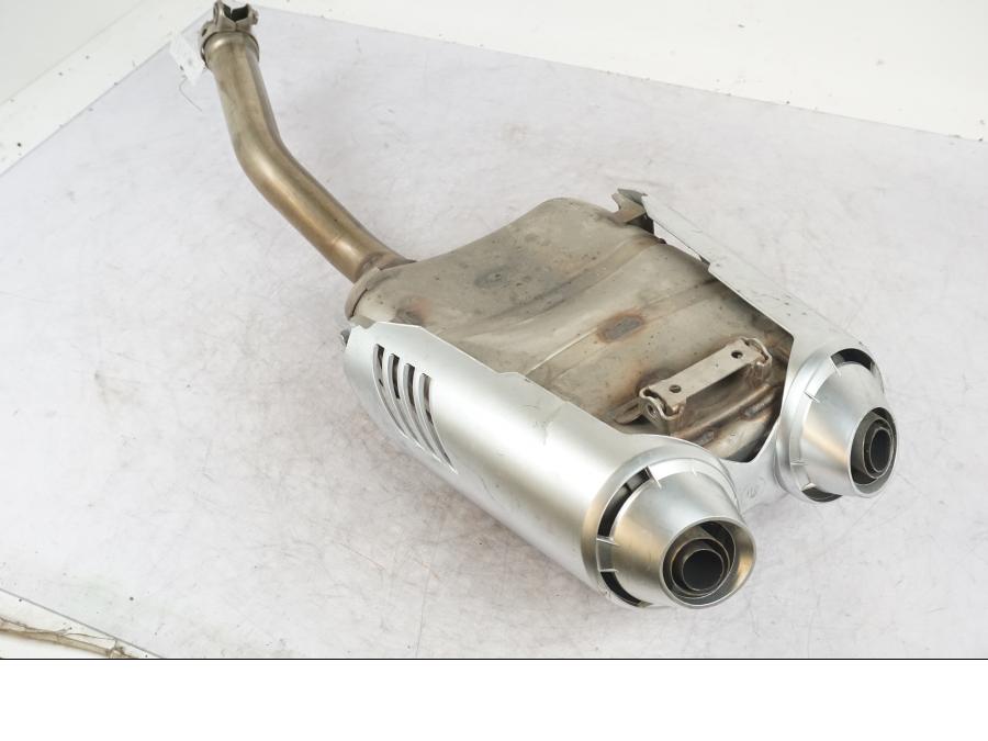 Baksidan på Ljuddämpare från en Yamaha FZ-6 -2008 motorcykel.