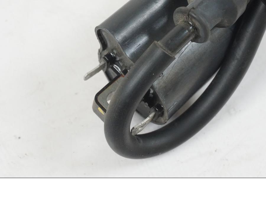 Snett uppifrån på Tändspole från en Suzuki VZR 1800 -2009 motorcykel.