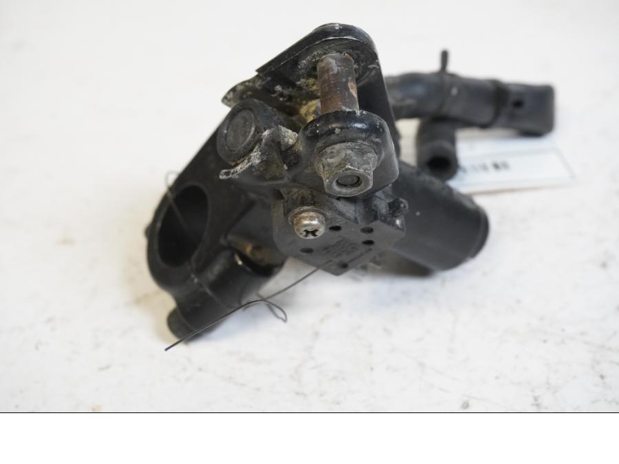 Baksidan på Bromshuvudcylinder från en Kawasaki ZXR 750 -1989 motorcykel.