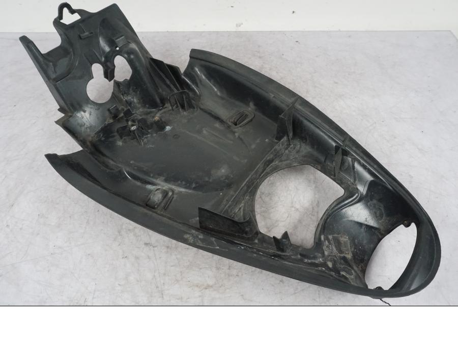 Framsidan på Undertail från en Buell 1125 R -2008 motorcykel.