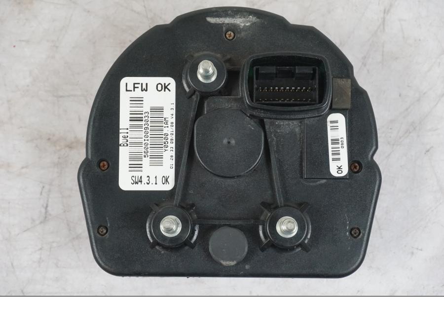 Extrabild6 på Instrumentpanel från en Buell 1125 R -2008 motorcykel.