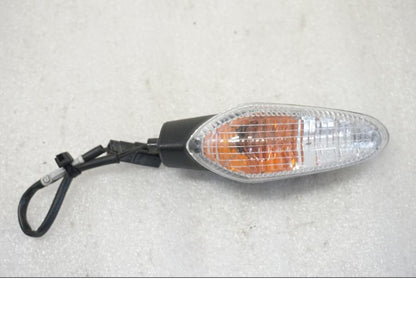 Baksidan på Blinkers från en Ducati Monster 796 -2013 motorcykel.