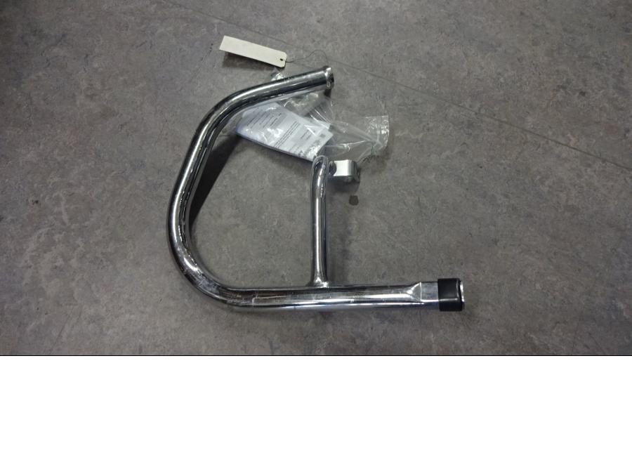 Framsidan på Motorskyddsbåge från en Kawasaki VN 900 -2008 motorcykel.