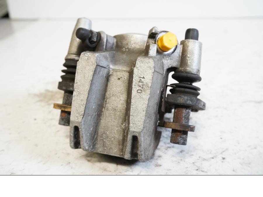 Baksidan på Bromsok från en Kawasaki VN 750 -1994 motorcykel.