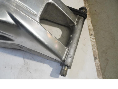 Baksidan på Sving från en BMW S 1000 RR -2013 motorcykel.