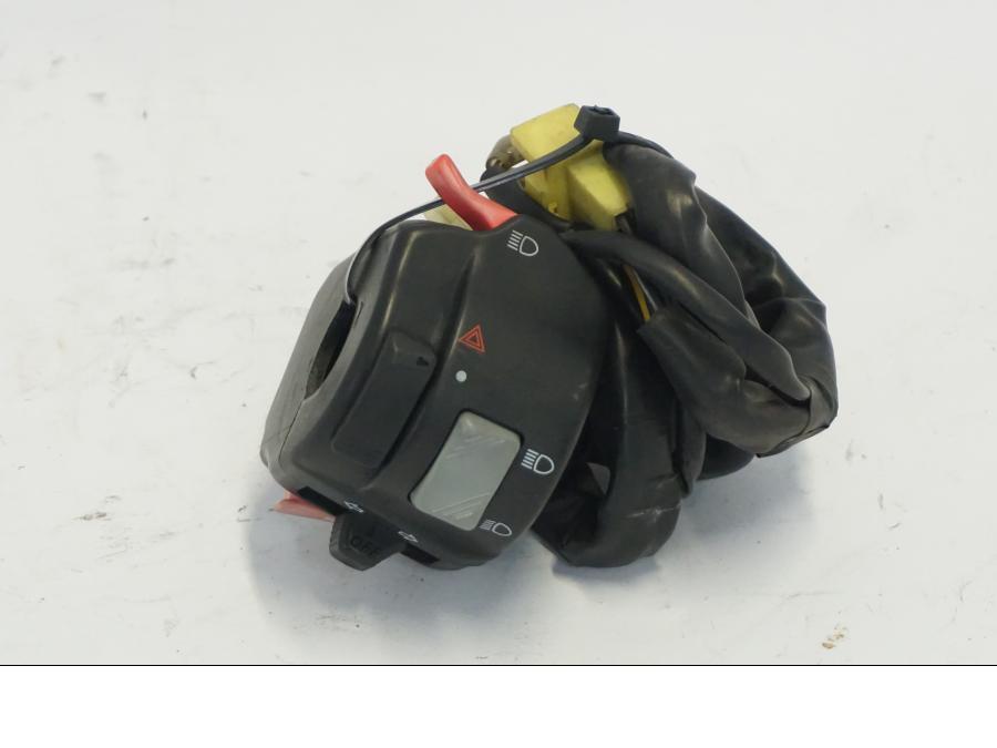 Höger sida på Styrelreglage från en Suzuki DL 1000 -2003 motorcykel.