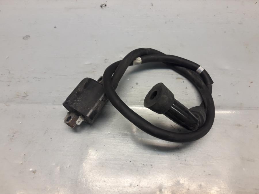 Framsidan på Tändspole från en Suzuki VL 800 -2009 motorcykel.