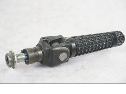 Framsidan på Fotpinne från en Suzuki GSX-S 1000 -2017 motorcykel.