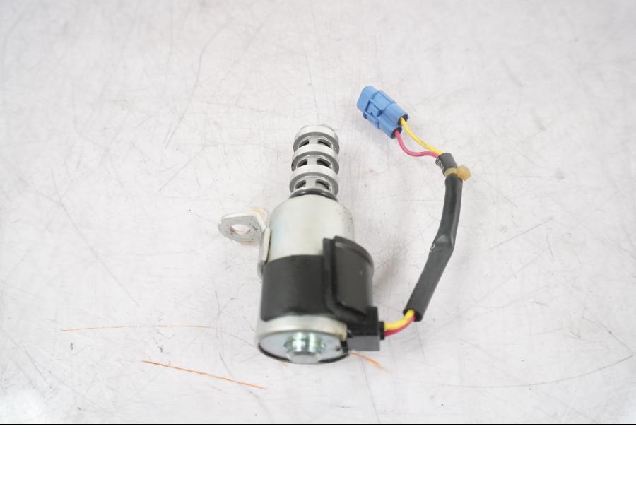 Framsidan på Kamaxel från en Ducati Multistrada 1260 -2020 motorcykel.