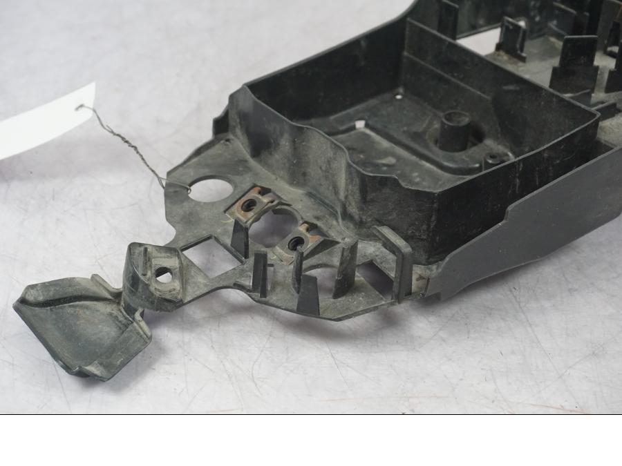 Baksidan på Undertail från en Yamaha MT-09 -2016 motorcykel.