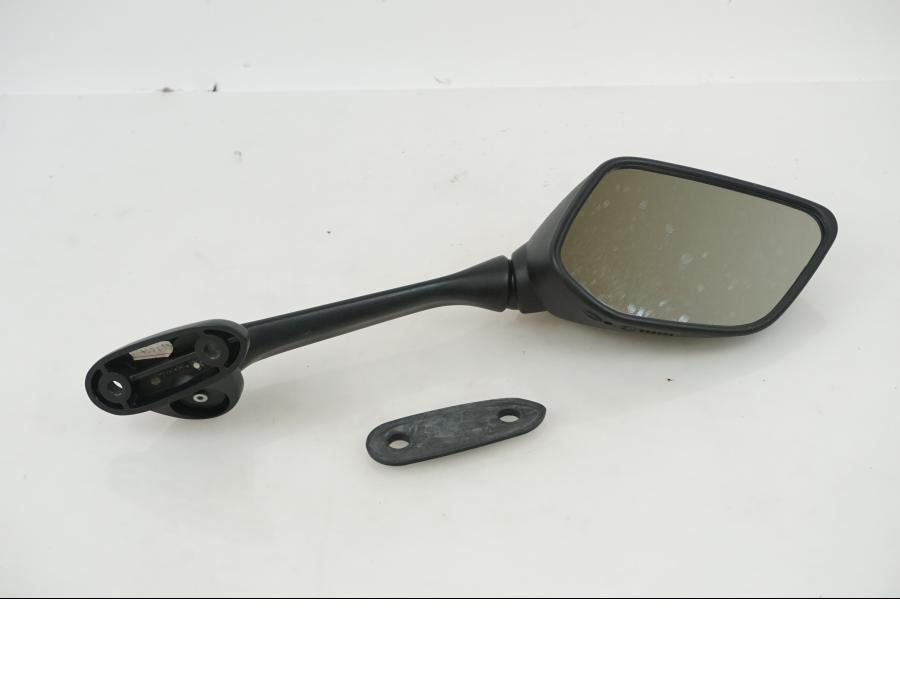 Framsidan på Backspegel från en Yamaha YZF-R 125 -2021 motorcykel.