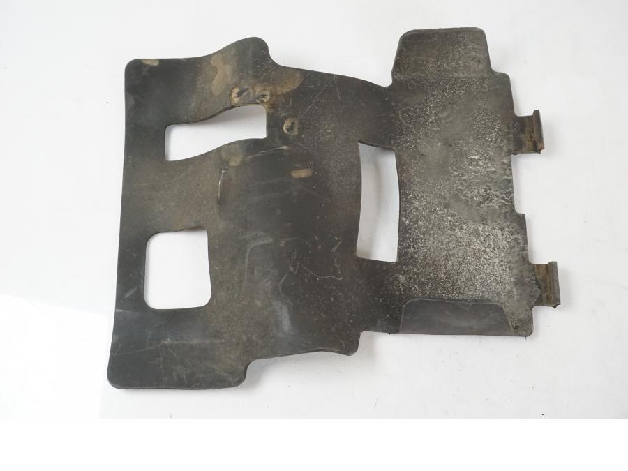 Baksidan på Värmeskydd från en Suzuki SV 650 S -2005 motorcykel.