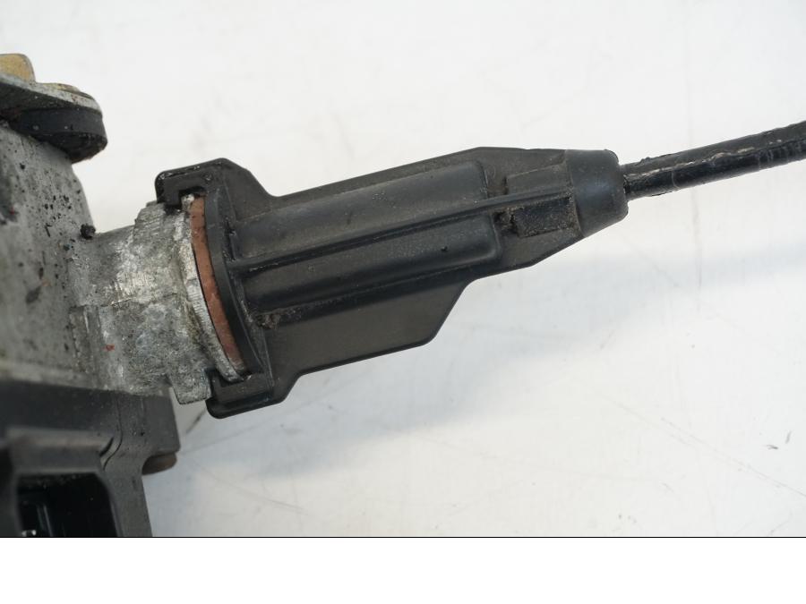 Extrabild2 på Farthållarservo från en BMW K 1200 LT -2004 motorcykel.