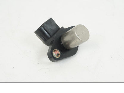 Framsidan på Kamaxelgivare från en Suzuki GSX-R 750 -2001 motorcykel.